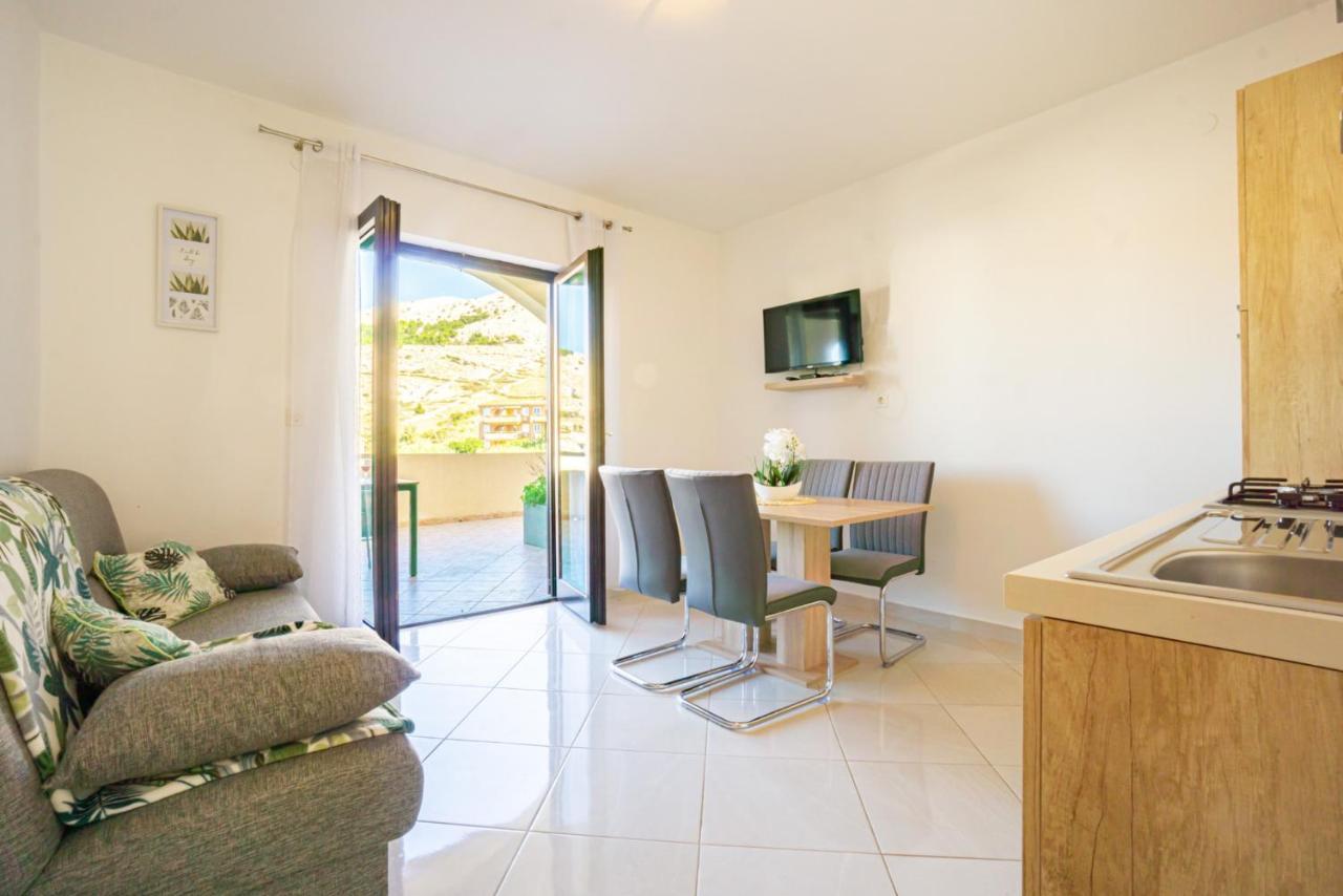 Apartment And Room Bacic Metajna Bagian luar foto