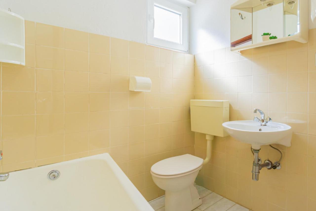 Apartment And Room Bacic Metajna Bagian luar foto