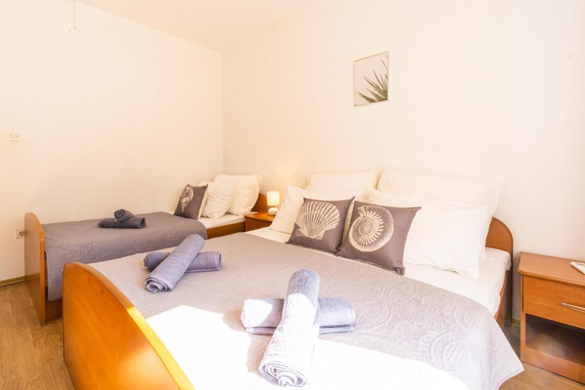 Apartment And Room Bacic Metajna Ruang foto
